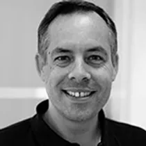 Black-and-white staff profile section featuring headshots of Mário.